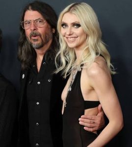 The Pretty Reckless incorpora a Dave Grohl en una nueva versión de «About You»